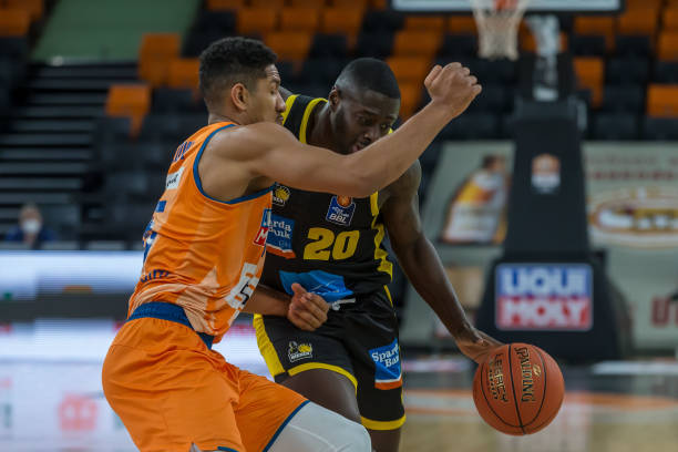 对亚马尔的 对亚马尔的